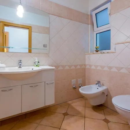 Apartman One-bedroom In Lxiv Crikvenica