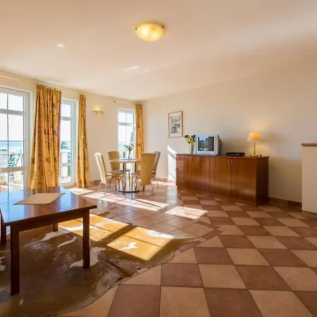 Apartman One-bedroom In Lxiv *